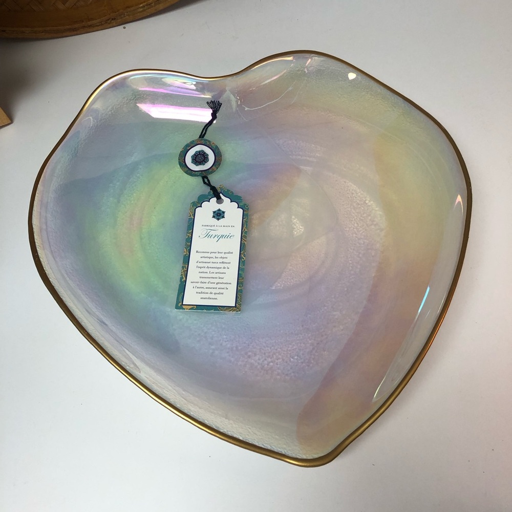 AKCAM Turkish Glass White Opalescent Gold Heart Shaped Plate/Bowl 10” New